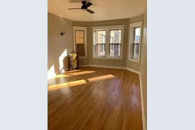 832.5 W Sunnyside Avenue #3E, Chicago, IL 60640 - Photo 2