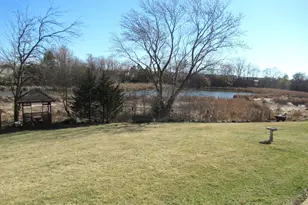 910 Thornwood Dr, Saint Charles, IL 60174 - Photo 24