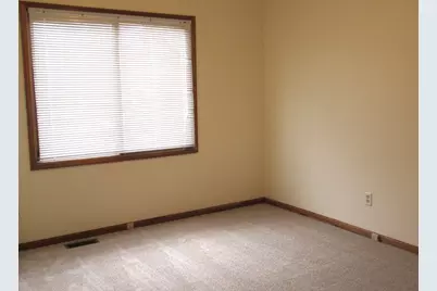 910 Thornwood Drive #910, Saint Charles, IL 60174 - Photo 10