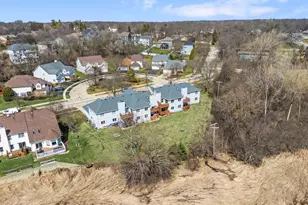 910 Thornwood Dr, Saint Charles, IL 60174 - Photo 26