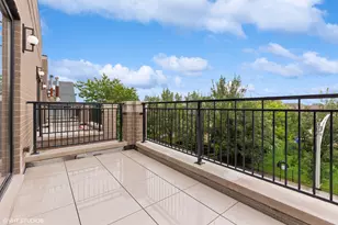 957 N Winchester Pkwy, Chicago, IL 60622 - Photo 30