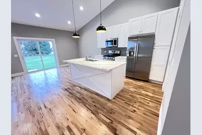 516 Cobblestone Circle, Harvard, IL 60033 - Photo 8