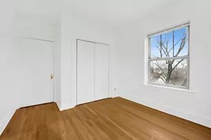 4742 W Roscoe St, Chicago, IL 60641 - Photo 8