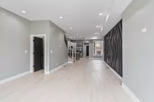 2816 W Warren Blvd, Chicago, IL 60612 - Photo 2