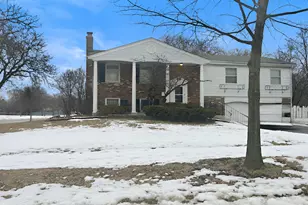 18150 Los Angeles Ave, Homewood, IL 60430 - Photo 1