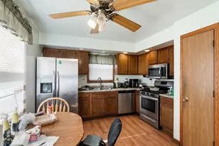 10435 W Chaplin Ave, Beach Park, IL 60099 - Photo 4