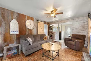 359 Wyoming Ave, Paw Paw, IL 61353 - Photo 4