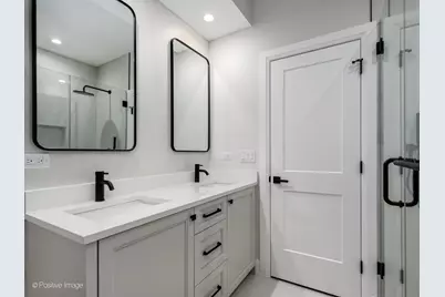 3055 N Christiana Avenue, Chicago, IL 60618 - Photo 24