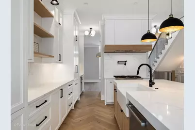 3055 N Christiana Avenue, Chicago, IL 60618 - Photo 10