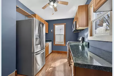 2418 Western Avenue, Davenport, IA 52803 - Photo 10