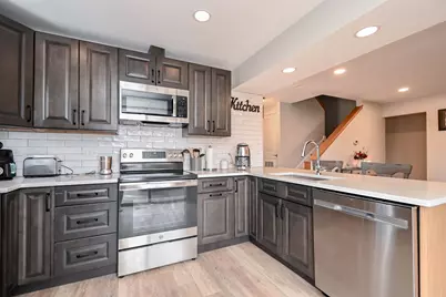 598 Dunham Road, Gurnee, IL 60031 - Photo 8