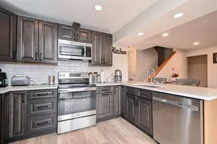 598 Dunham Rd, Gurnee, IL 60031 - Photo 8