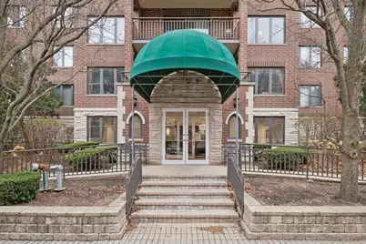 10 S Wille Street #201, Mount Prospect, IL 60056 - Photo 2