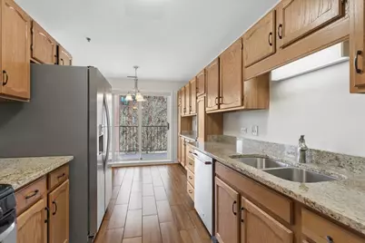 127 Acacia Circle #402, Indian Head Park, IL 60525 - Photo 6