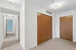 127 Acacia Circle, Indian Head Park, IL 60525 - Photo 2