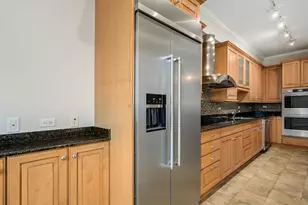 1335 S Prairie Ave, Chicago, IL 60605 - Photo 10