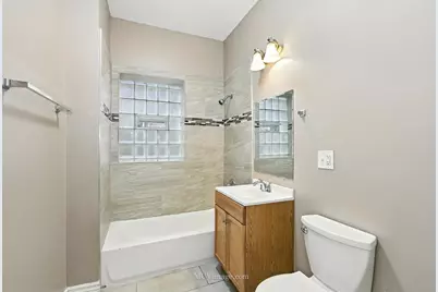 7033 S Vernon Avenue, Chicago, IL 60637 - Photo 6