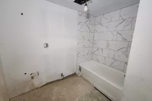 7133 S Constance Ave, Chicago, IL 60649 - Photo 22