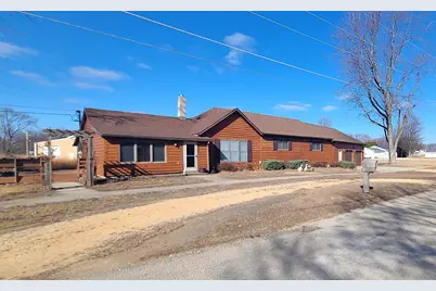 104 N East Avenue, Amboy, IL 61310 - Photo 1