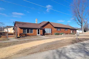 104 N E Ave, Amboy, IL 61310 - Photo 1