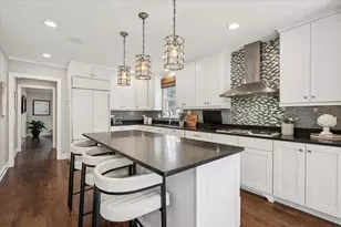 661 Greenview Pl, Lake Forest, IL 60045 - Photo 6