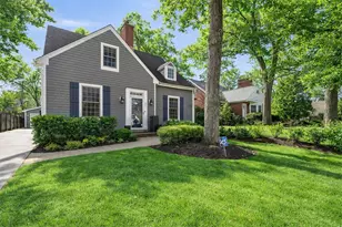 661 Greenview Pl, Lake Forest, IL 60045 - Photo 1