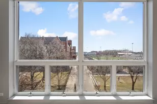 2532 W Addison St, Chicago, IL 60618 - Photo 4