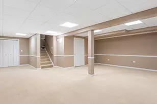 2295 Stoughton Dr, Aurora, IL 60502 - Photo 14