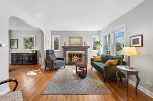 6831 N Kilpatrick Ave, Lincolnwood, IL 60712 - Photo 2