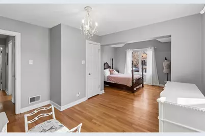 6831 N Kilpatrick Avenue, Lincolnwood, IL 60712 - Photo 14