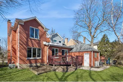 6831 N Kilpatrick Avenue, Lincolnwood, IL 60712 - Photo 20