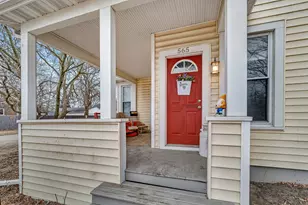 565 E Norris Dr, Ottawa, IL 61350 - Photo 2