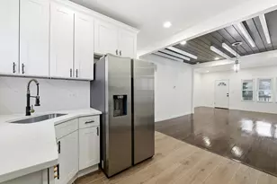 3313 W 61st Pl, Chicago, IL 60629 - Photo 10