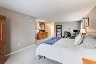 2822 N Brighton Pl, Arlington Heights, IL 60004 - Photo 18