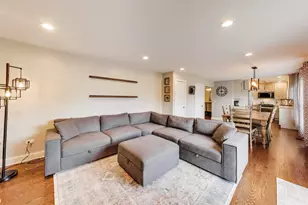 2822 N Brighton Pl, Arlington Heights, IL 60004 - Photo 14