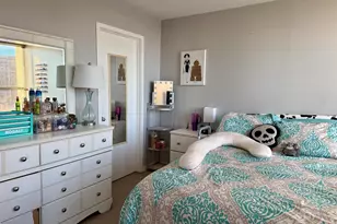 655 W Irving Park Rd, Chicago, IL 60613 - Photo 8