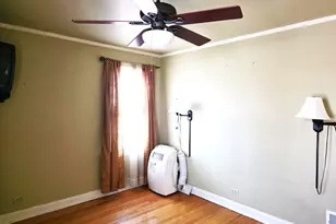 8609 S Indiana Ave, Chicago, IL 60619 - Photo 24