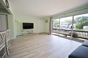 553 N Carroll Pkwy, Glenwood, IL 60425 - Photo 2