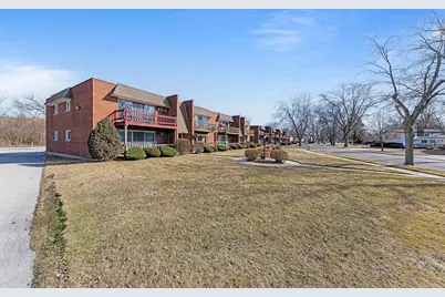 539 N Pleasant Drive #2D, Glenwood, IL 60425 - Photo 2