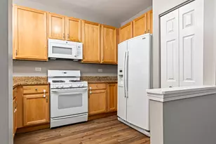 732 Woodewind Dr, Naperville, IL 60563 - Photo 8