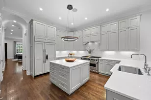 1714 W Wolfram St, Chicago, IL 60657 - Photo 8