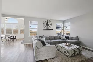 2741 Haydn St, Woodstock, IL 60098 - Photo 2