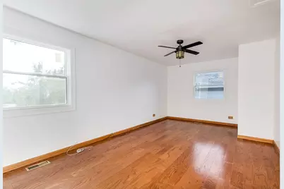 214 Far Hills Drive, Bolingbrook, IL 60440 - Photo 10