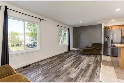 214 Far Hills Drive, Bolingbrook, IL 60440 - Photo 6