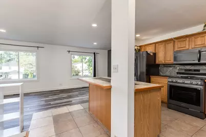 214 Far Hills Drive, Bolingbrook, IL 60440 - Photo 8