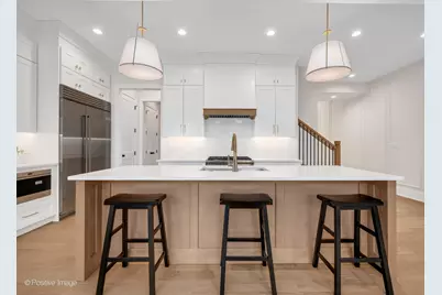 104 N Evergreen Avenue, Elmhurst, IL 60126 - Photo 16