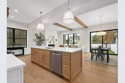 104 N Evergreen Avenue, Elmhurst, IL 60126 - Photo 18