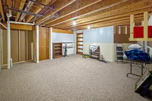 1150 S Greenfield Dr, Freeport, IL 61032 - Photo 38