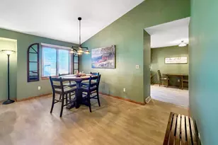 1150 S Greenfield Dr, Freeport, IL 61032 - Photo 8