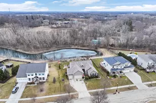 2165 Walnut Glen Blvd, Island Lake, IL 60042 - Photo 36